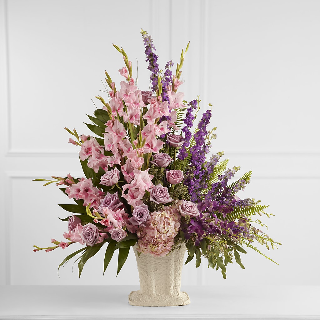 Flowing Garden Arrangement – DON'S FLORAL STUDIO, Leon IA