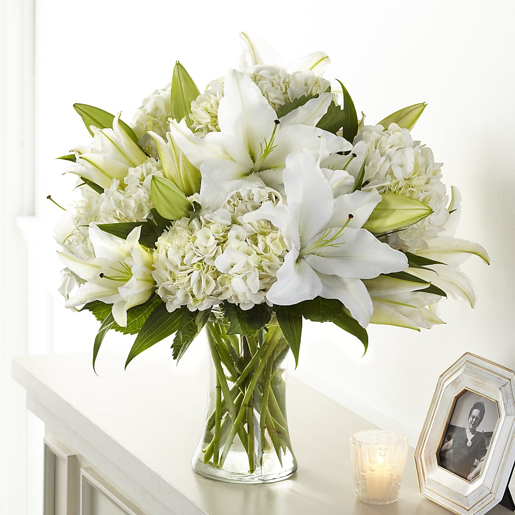 Compassionate Lily Bouquet – DON'S FLORAL STUDIO, Leon IA