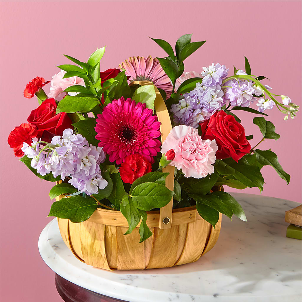 Pink Picnic Basket – DON'S FLORAL STUDIO, Leon IA