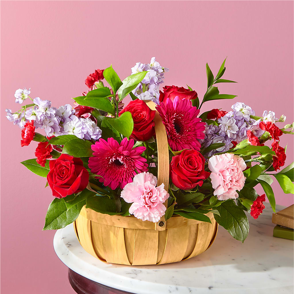 Pink Picnic Basket – DON'S FLORAL STUDIO, Leon IA