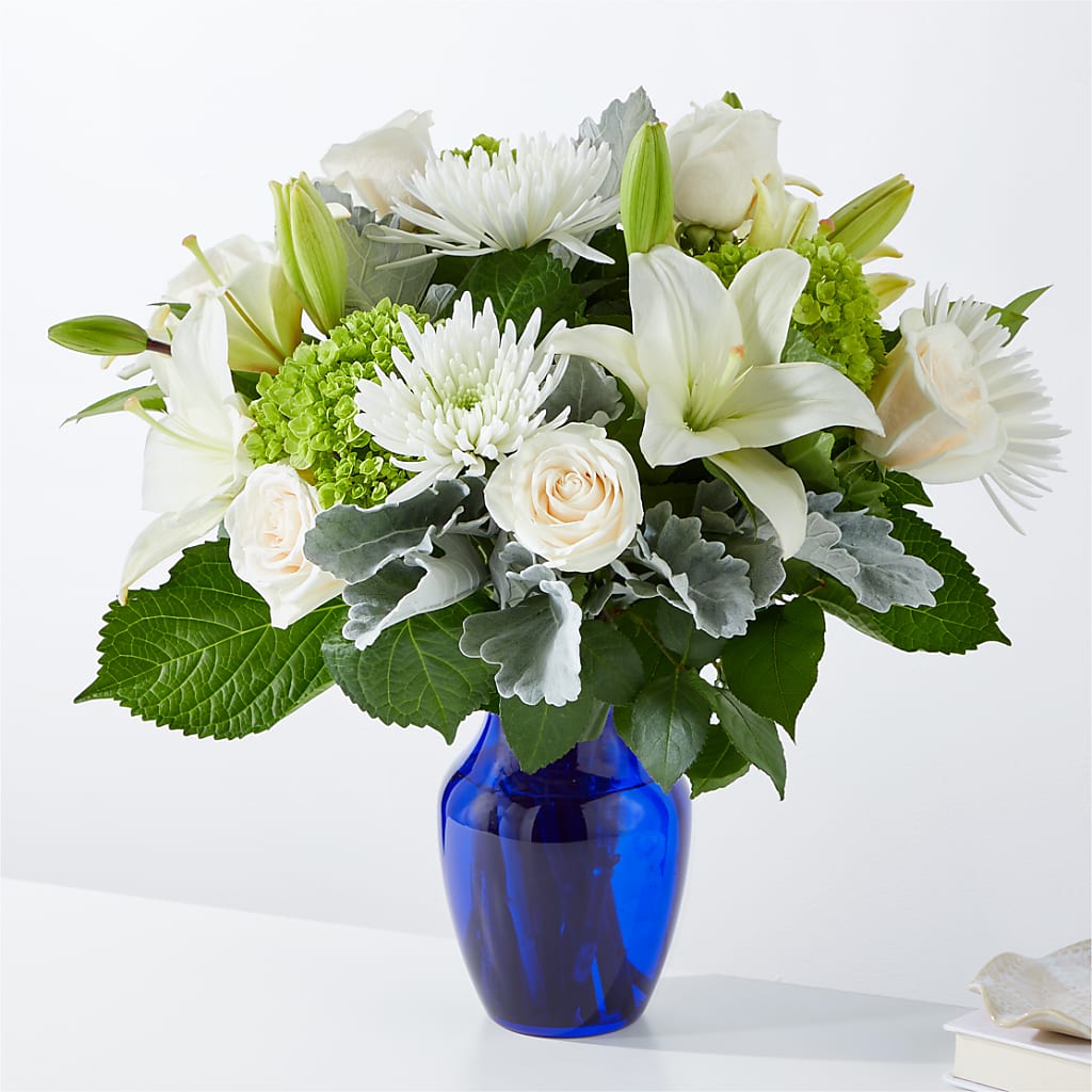 Snowy Dreams Bouquet – DON'S FLORAL STUDIO, Leon IA