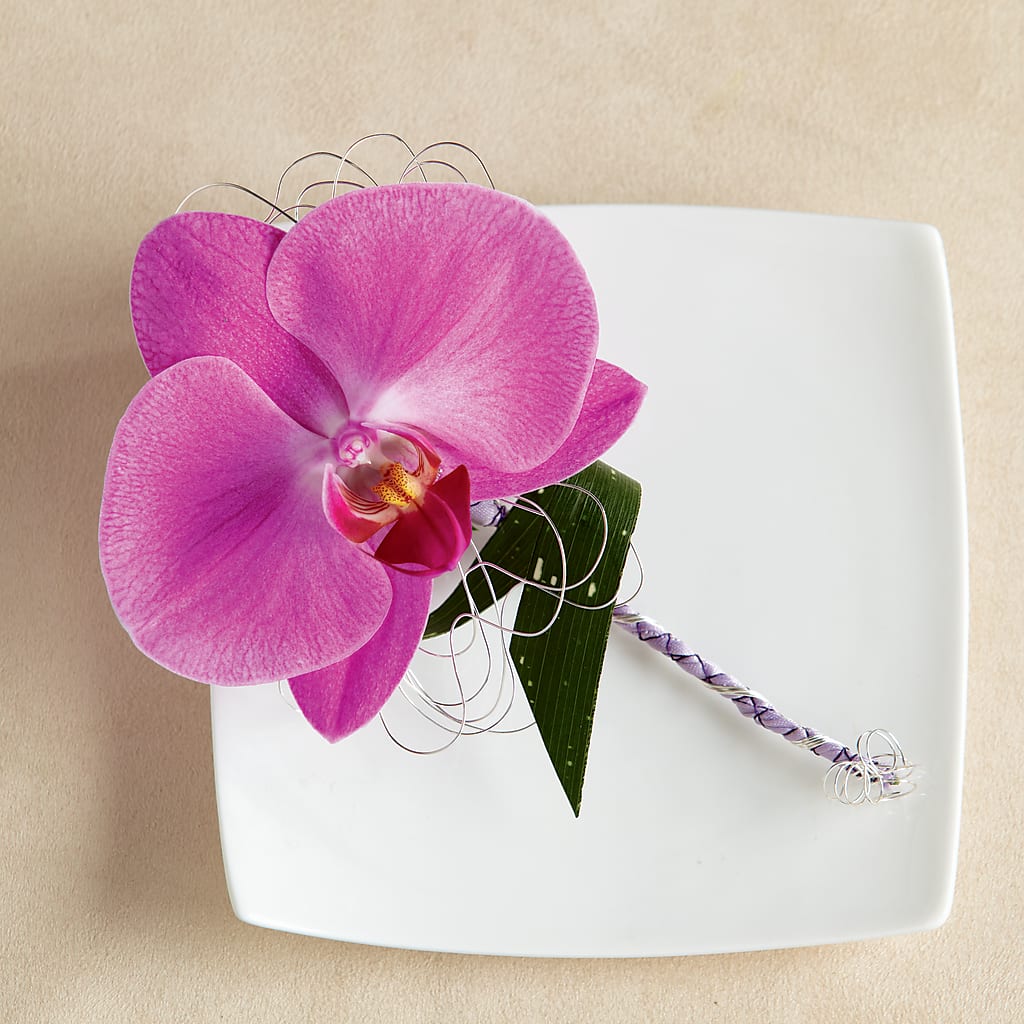 Glorious Boutonniere – DON'S FLORAL STUDIO, Leon IA