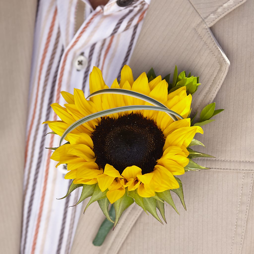 Free Spirit Boutonniere – DON'S FLORAL STUDIO, Leon IA