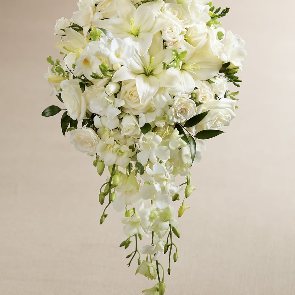 White Wonders Bouquet – DON'S FLORAL STUDIO, Leon IA