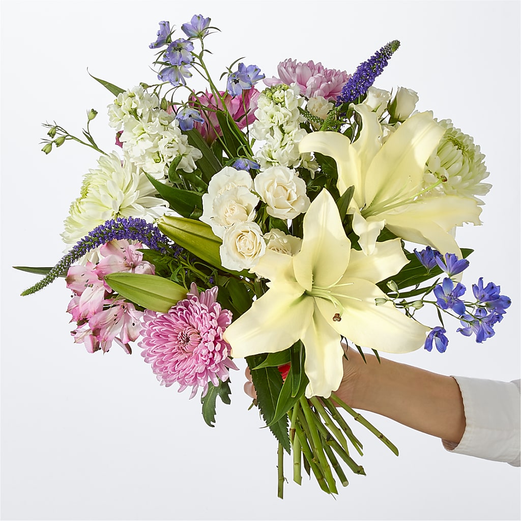 Winter Celebration Bouquet – DON'S FLORAL STUDIO, Leon IA