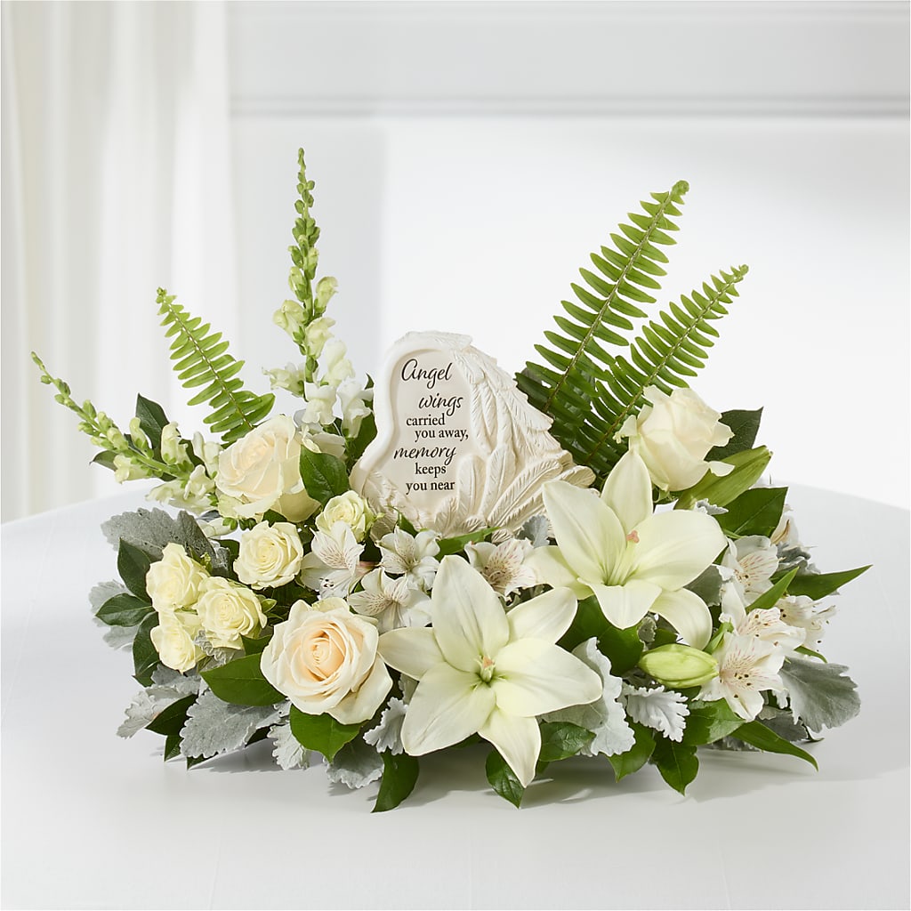Holding You Close Arrangement – DON'S FLORAL STUDIO, Leon IA