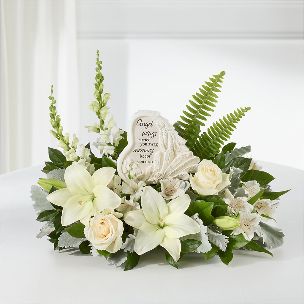 Holding You Close Arrangement – DON'S FLORAL STUDIO, Leon IA