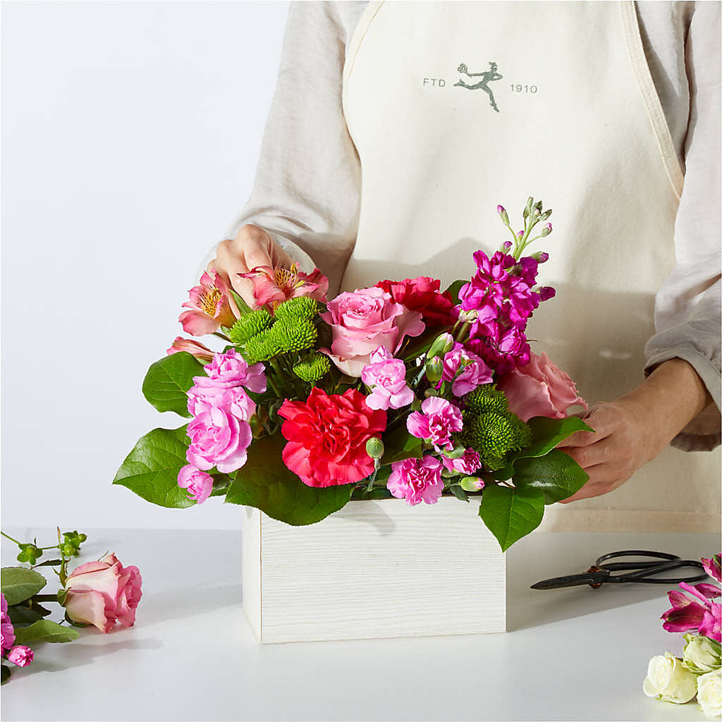 Sweetberry Box – A Florist Original – DON'S FLORAL STUDIO, Leon IA
