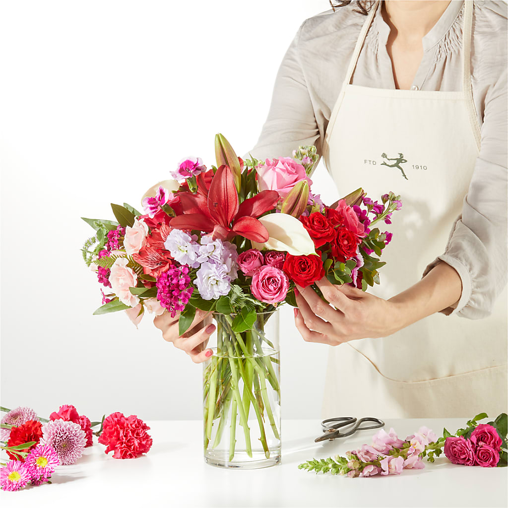 Swooning Over You - A Luxury Florist Original – DON'S FLORAL STUDIO, Leon IA
