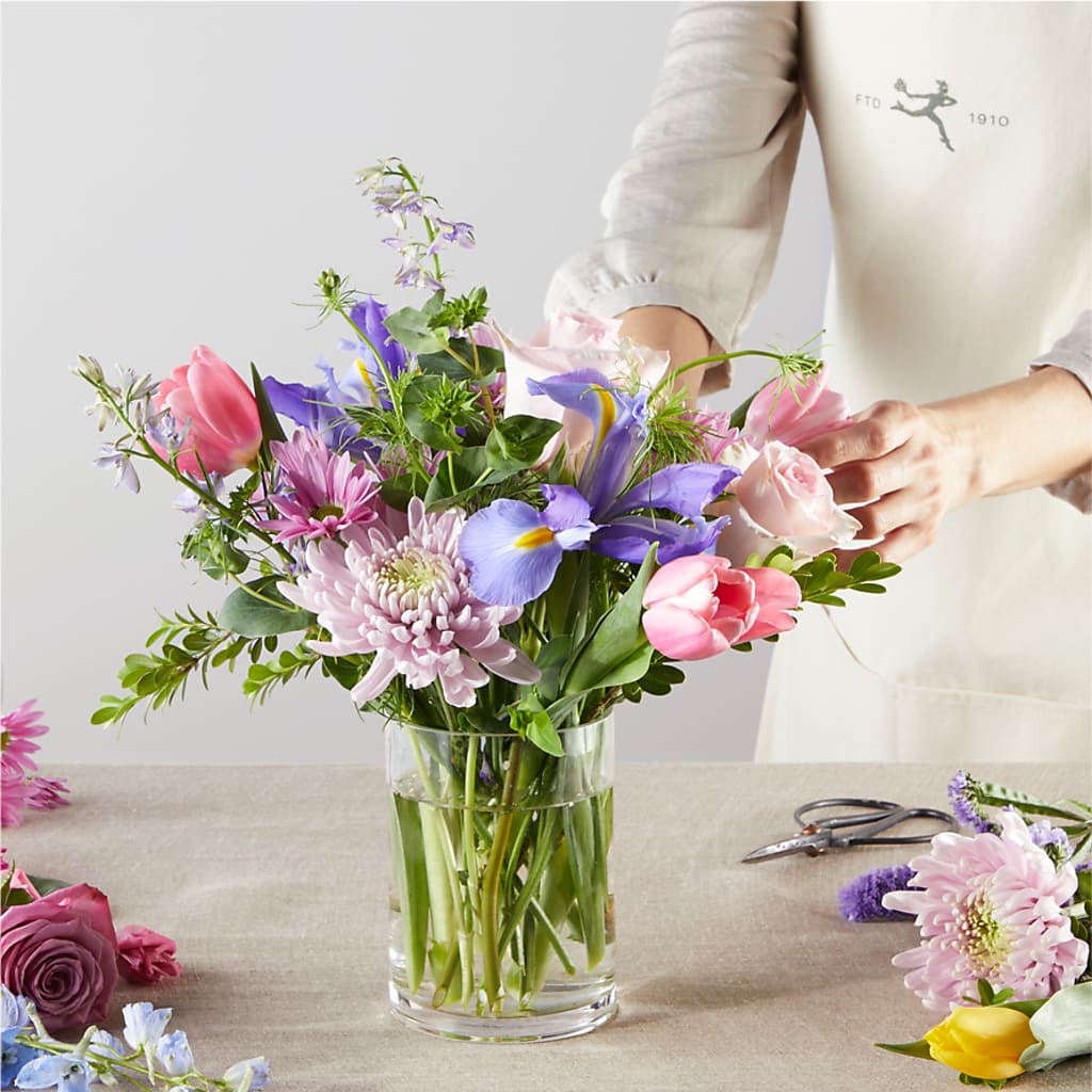 Pastel Tradition - A Florist Original – DON'S FLORAL STUDIO, Leon IA