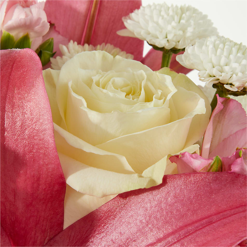 Piece of Cake Bouquet – DON'S FLORAL STUDIO, Leon IA