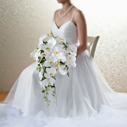 Classic White Bouquet – DON'S FLORAL STUDIO, Leon IA
